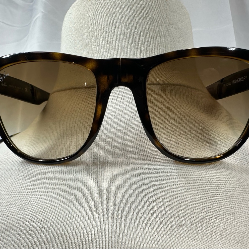 Ray-Ban Wayfarer Classic Folding Tortoise Sunglasses Gradient Lense